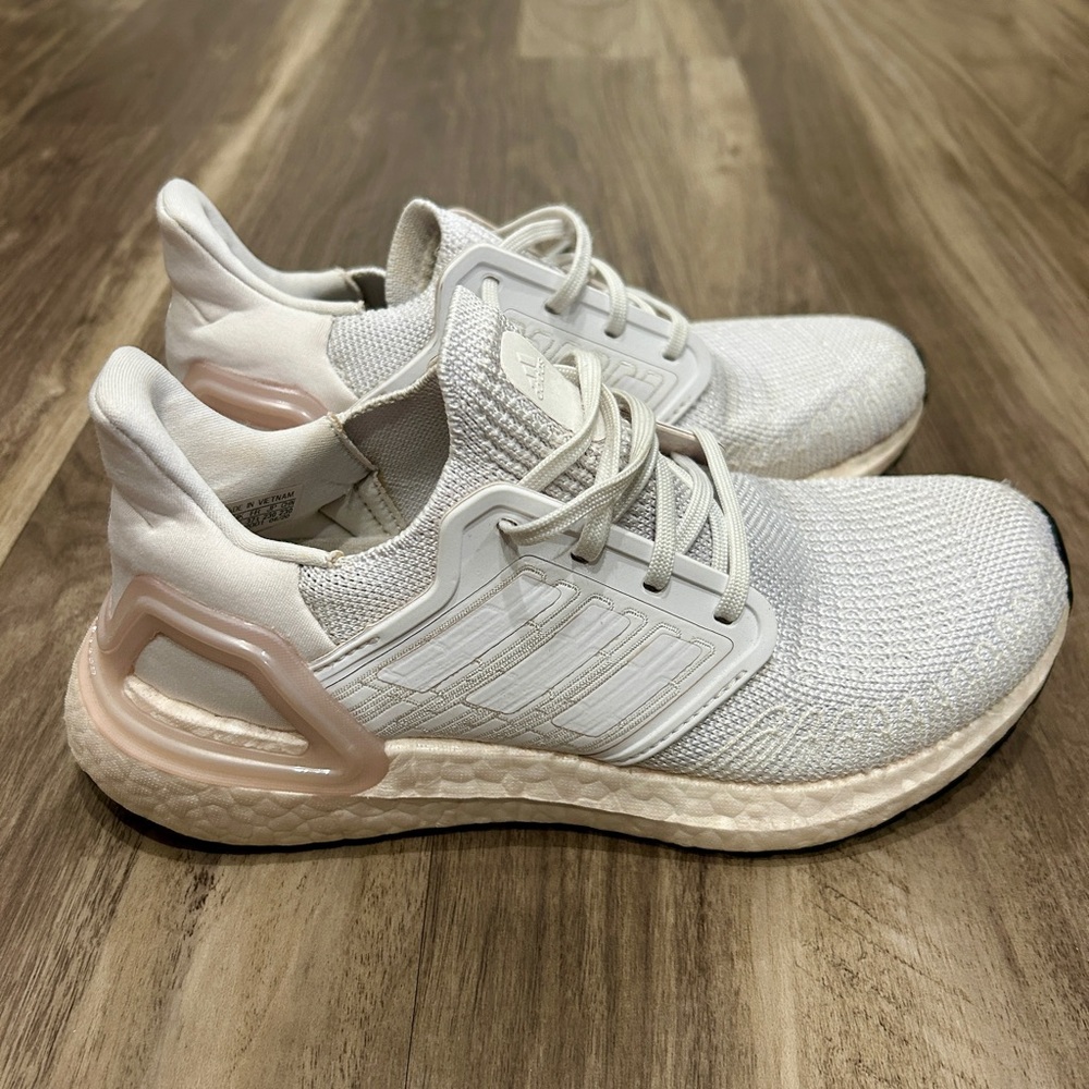 Adidas Ultraboost Running Shoes Women’s Size 6